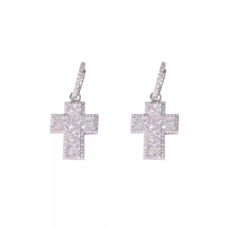 White Gold Earrings – Choice of White or Black Diamond