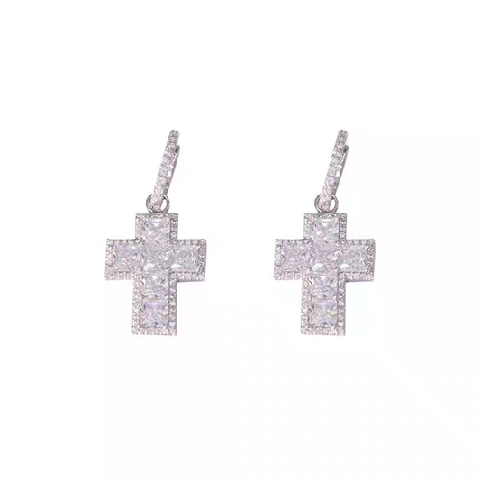 White Gold Earrings – Choice of White or Black Diamond