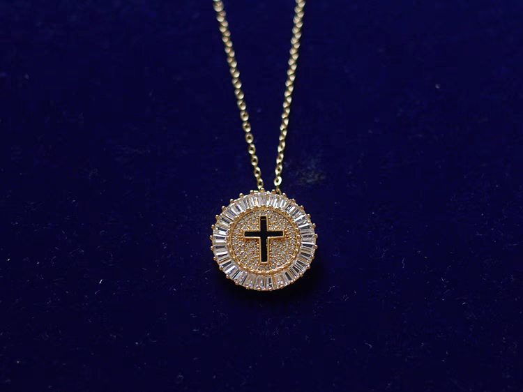 18K Gold Cross Pendant
